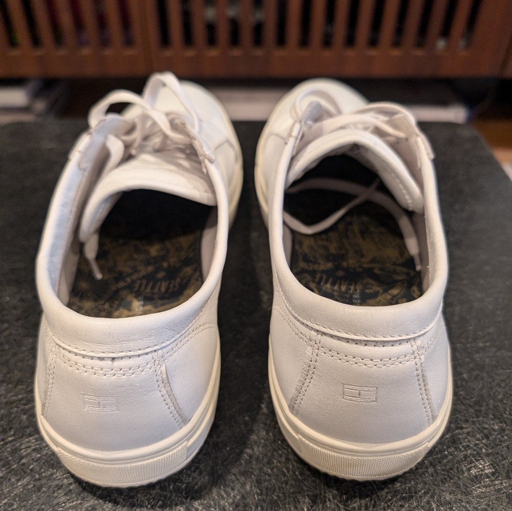 Timmy Hilfiger leather sneakers US 11 - Picture 6 of 8